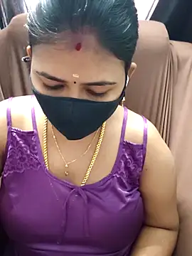 Snapshot of Tamil_Lotus chatting on December 23, 2025, 5:27 am Tamil Lotus online show from December 23, 2025, 5:27 am