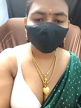 Snapshot of Tamil_Lotus chatting on February 2, 2026, 4:49 pm Tamil Lotus online show from February 2, 2026, 4:49 pm