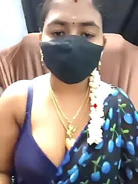 Snapshot of Tamil_Lotus chatting on February 6, 2026, 4:54 pm Tamil Lotus online show from February 6, 2026, 4:54 pm