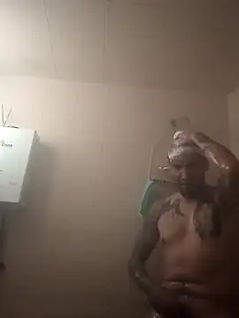 Snapshot of destroassbig2 chatting on March 7, 2026, 5:43 pm destroassbig2 online show from March 7, 2026, 5:43 pm