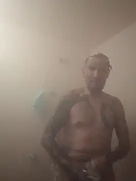 Snapshot of destroassbig2 chatting on March 13, 2026, 3:18 pm destroassbig2 online show from March 13, 2026, 3:18 pm