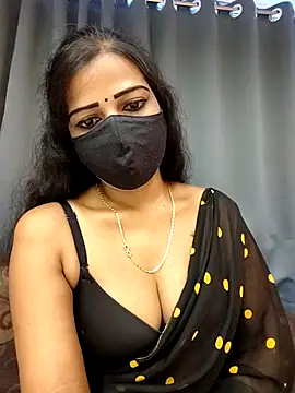 Misss-julli online show from September 23, 2025, 5:43 am