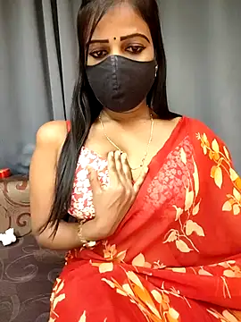 Misss-julli online show from November 11, 2025, 3:56 pm