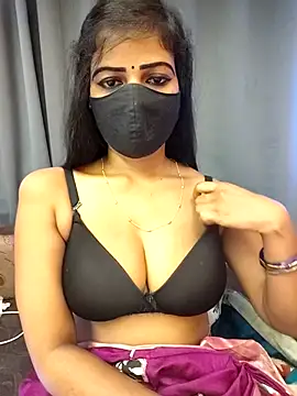 Misss-julli online show from March 8, 2026, 7:01 am