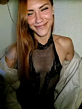 Snapshot of SlimBellaa chatting on September 20, 2025, 10:44 pm SlimBellaa online show from September 20, 2025, 10:44 pm