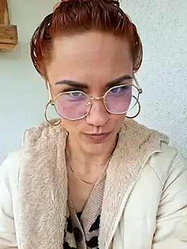 Snapshot of SlimBellaa chatting on October 21, 2025, 11:11 am SlimBellaa online show from October 21, 2025, 11:11 am