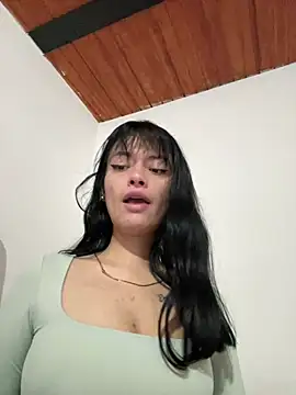 LiaCollings online show from April 30, 2026, 11:38 am