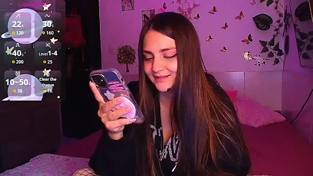 Snapshot of emily_cooper_t chatting on May 29, 2026, 11:36 pm emily cooper t online show from May 29, 2026, 11:36 pm