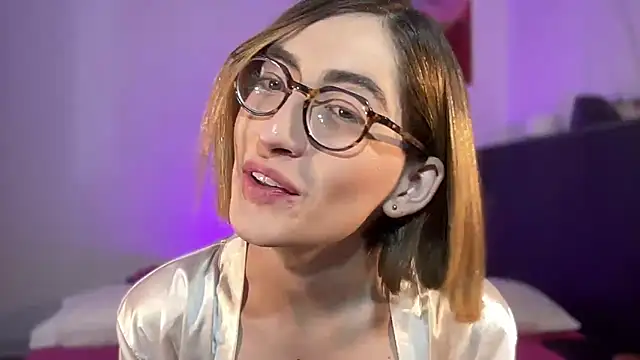 Snapshot of rousseblossom chatting on October 10, 2025, 1:26 am rousseblossom online show from October 10, 2025, 1:26 am