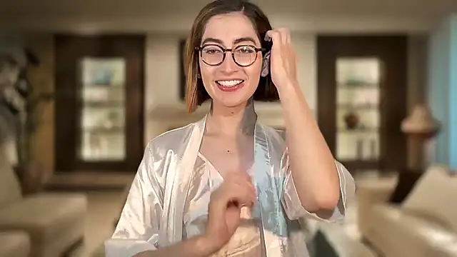 Snapshot of rousseblossom chatting on October 20, 2025, 12:33 am rousseblossom online show from October 20, 2025, 12:33 am