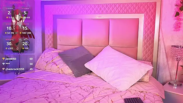 AlanaOdison online show from October 13, 2025, 9:04 pm