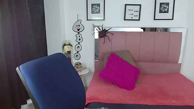 Snapshot of Lele_F_w chatting on October 13, 2025, 6:41 pm Lele F w online show from October 13, 2025, 6:41 pm