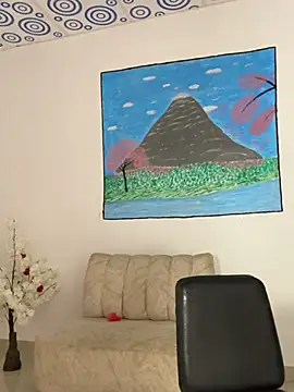 luxurykatty online show from March 15, 2026, 7:36 am