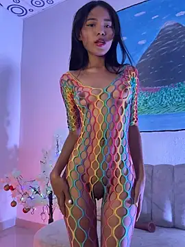 luxurykatty online show from March 19, 2026, 5:22 am
