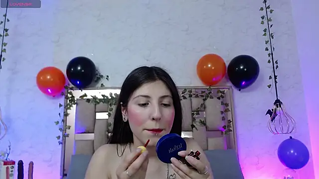 Snapshot of ScarlettRox chatting on October 28, 2025, 11:36 am ScarlettRox online show from October 28, 2025, 11:36 am