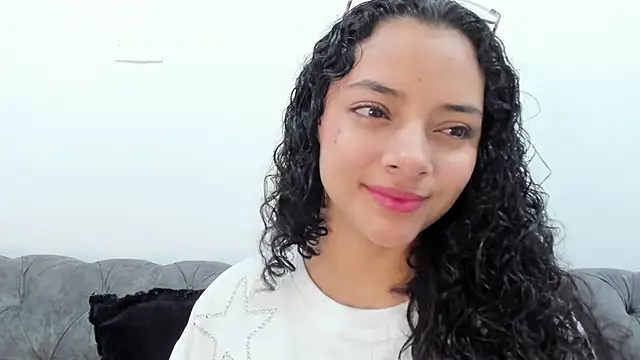 Snapshot of Angellit_Afrodita_ chatting on October 7, 2025, 11:40 am Angellit Afrodita online show from October 7, 2025, 11:40 am