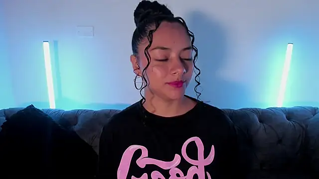 Snapshot of Angellit_Afrodita_ chatting on December 2, 2025, 11:15 am Angellit Afrodita online show from December 2, 2025, 11:15 am