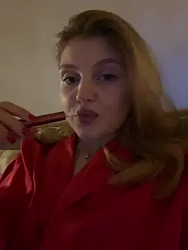 Snapshot of Emaline_Fane chatting on November 4, 2025, 6:51 pm Emaline Fane online show from November 4, 2025, 6:51 pm