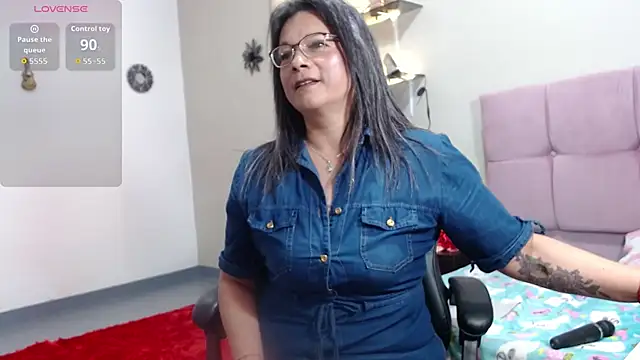 Snapshot of SolVegaNaciente chatting on September 13, 2025, 3:28 am SolVegaNaciente online show from September 13, 2025, 3:28 am