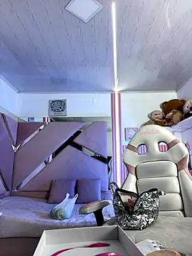 Mia garcia28 online show from September 10, 2025, 7:25 pm