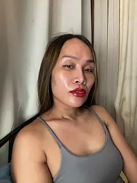 RomanticPearlTS online show from May 8, 2026, 1:27 pm