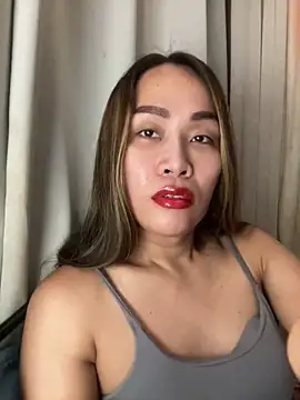 RomanticPearlTS online show from May 10, 2026, 12:38 am