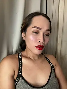 RomanticPearlTS online show from May 17, 2026, 1:07 pm