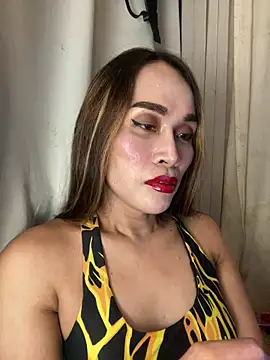 RomanticPearlTS online show from May 23, 2026, 1:37 pm