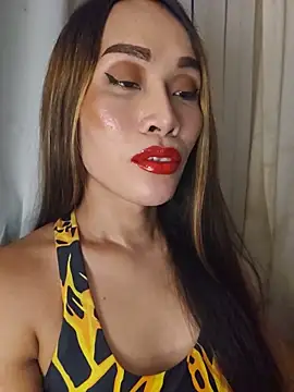 RomanticPearlTS online show from May 25, 2026, 2:12 pm