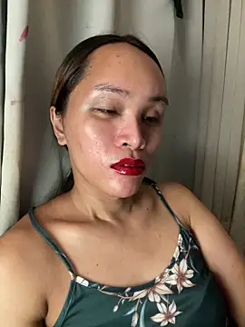 RomanticPearlTS online show from June 8, 2026, 1:33 pm