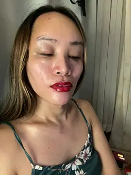 RomanticPearlTS online show from June 9, 2026, 1:39 am