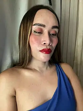 RomanticPearlTS online show from June 24, 2026, 1:32 pm