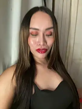 RomanticPearlTS online show from July 28, 2026, 3:21 pm