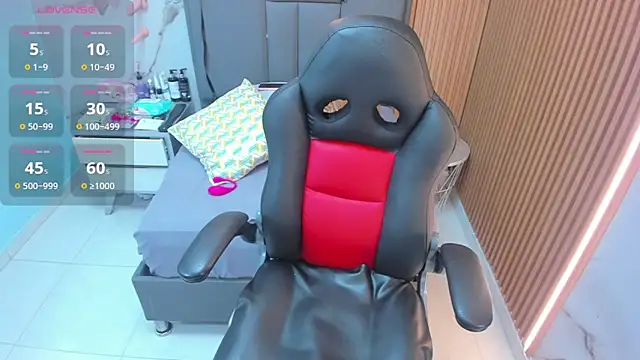 Snapshot of Isisleroy1 chatting on September 24, 2025, 2:59 am Isisleroy1 online show from September 24, 2025, 2:59 am