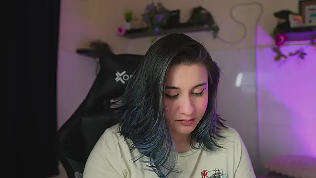 Snapshot of Lana_Herondale chatting on March 5, 2026, 3:46 am Lana Herondale online show from March 5, 2026, 3:46 am