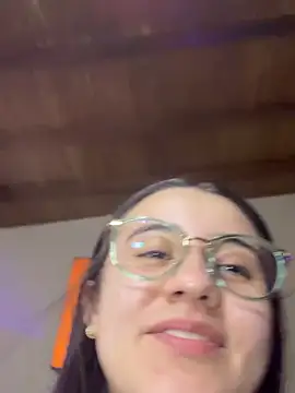 Lana Herondale online show from May 7, 2026, 4:07 am