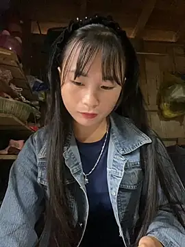 Snapshot of Sunyinn chatting on September 29, 2025, 12:49 am Sunyinn online show from September 29, 2025, 12:49 am