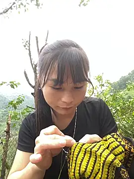 Snapshot of Sunyinn chatting on October 1, 2025, 9:48 am Sunyinn online show from October 1, 2025, 9:48 am