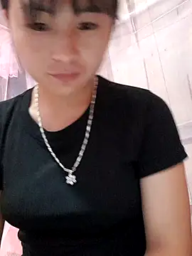 Snapshot of Sunyinn chatting on October 14, 2025, 5:19 am Sunyinn online show from October 14, 2025, 5:19 am