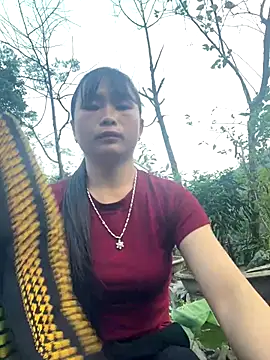 Snapshot of Sunyinn chatting on October 17, 2025, 10:07 am Sunyinn online show from October 17, 2025, 10:07 am