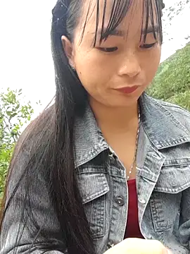 Snapshot of Sunyinn chatting on October 18, 2025, 11:49 pm Sunyinn online show from October 18, 2025, 11:49 pm