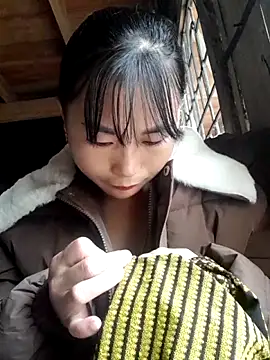 Snapshot of Sunyinn chatting on October 29, 2025, 12:35 am Sunyinn online show from October 29, 2025, 12:35 am