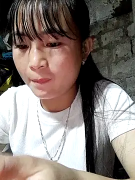 Snapshot of Sunyinn chatting on November 6, 2025, 10:05 am Sunyinn online show from November 6, 2025, 10:05 am