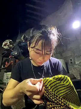 Snapshot of Sunyinn chatting on November 9, 2025, 1:48 am Sunyinn online show from November 9, 2025, 1:48 am