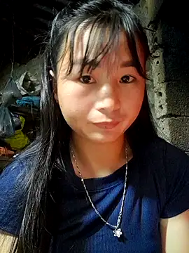 Snapshot of Sunyinn chatting on November 12, 2025, 1:28 am Sunyinn online show from November 12, 2025, 1:28 am