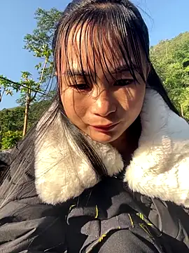 Snapshot of Sunyinn chatting on November 23, 2025, 1:05 am Sunyinn online show from November 23, 2025, 1:05 am