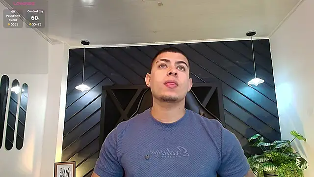 Snapshot of marco_garciia_ chatting on February 20, 2026, 11:16 pm marco garciia online show from February 20, 2026, 11:16 pm
