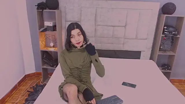 Atley Dolly online show from June 19, 2026, 10:46 pm