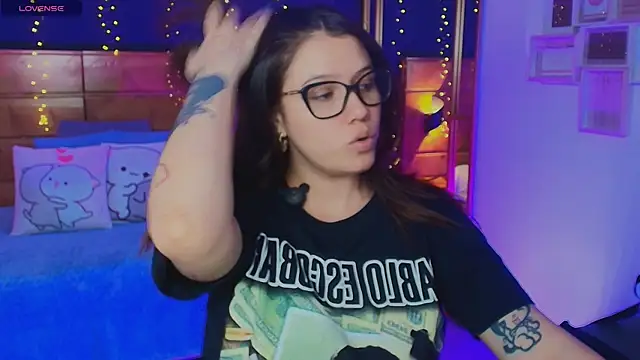 hanna kimura online show from November 8, 2025, 8:29 pm