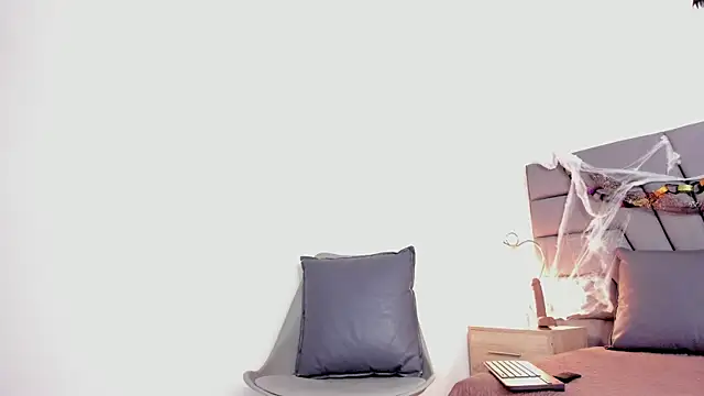 Maia 520 online show from October 14, 2025, 6:20 pm